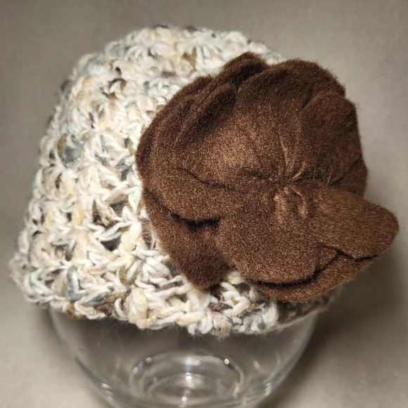 FOSSIL Multicolor  Crochet Beanie With Large, Brown, Felt Flower Accent - Picture 6 of 8